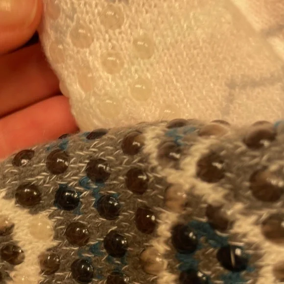 2 pairs cuddle duds super soft slipper socks - Picture 4 of 6